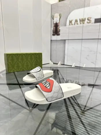 最新款情侣款拖鞋 高仿古奇男士凉鞋/拖鞋