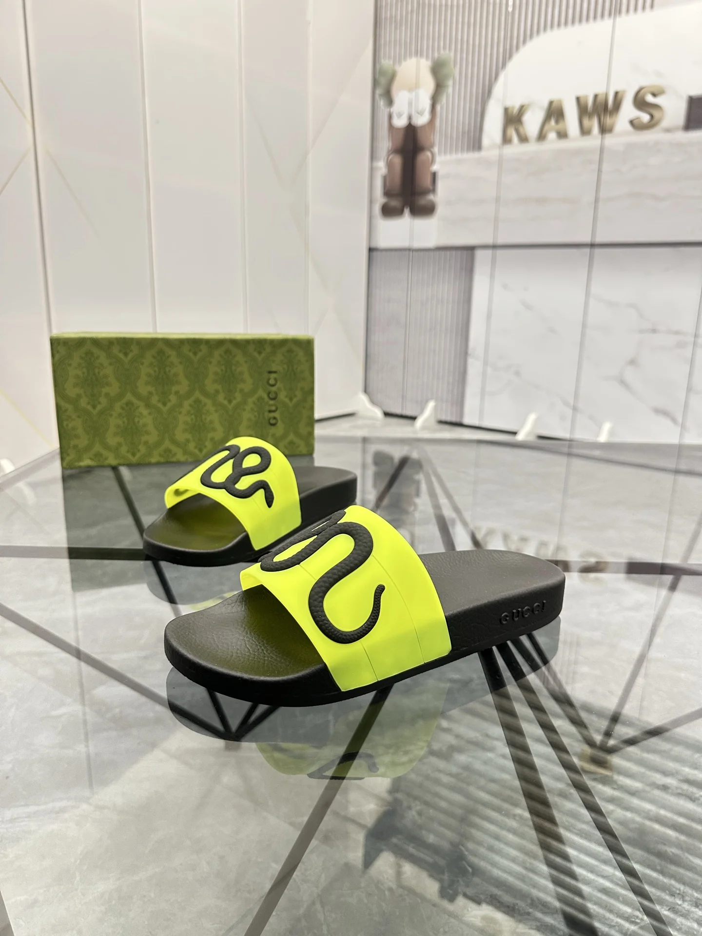 古奇 最新款情侣款拖鞋