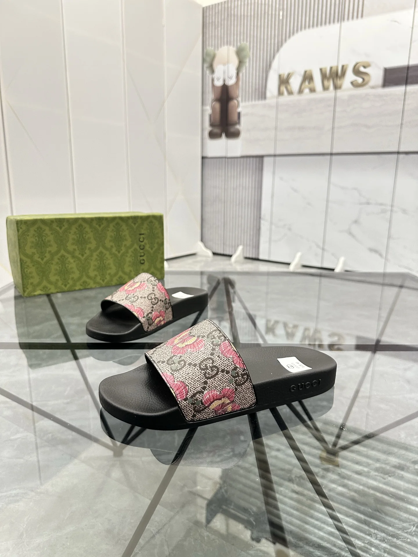 古奇 最新款情侣款拖鞋