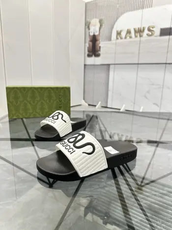 最新款情侣款拖鞋 高仿古奇男士凉鞋/拖鞋