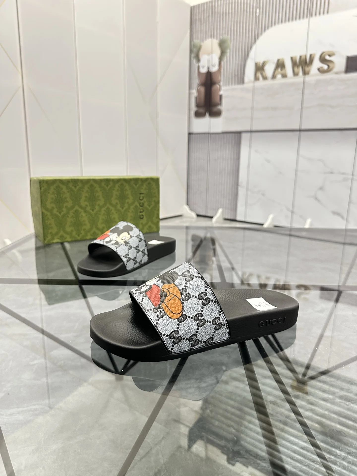 古奇 最新款情侣款拖鞋