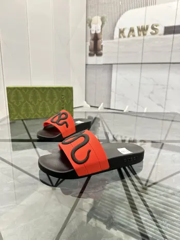 最新款情侣款拖鞋 高仿古奇男士凉鞋/拖鞋