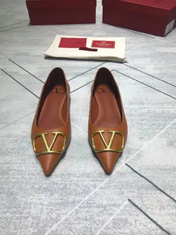 经典款女士凉拖鞋 高仿华伦天奴女士凉鞋/拖鞋