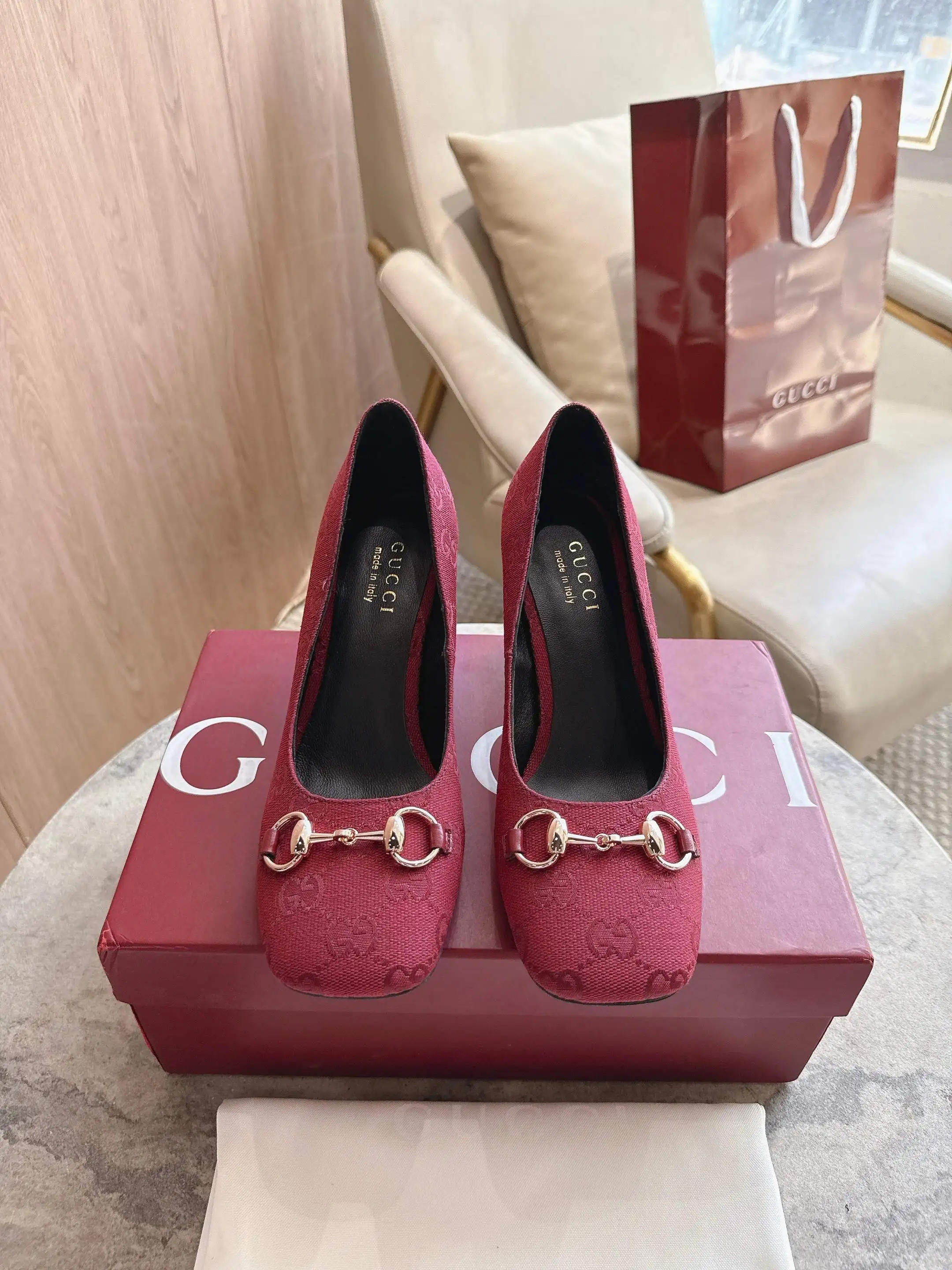 古奇 Signora系列鞋履 马衔扣高跟鞋 古奇 Signora系列鞋履 马衔扣高跟鞋