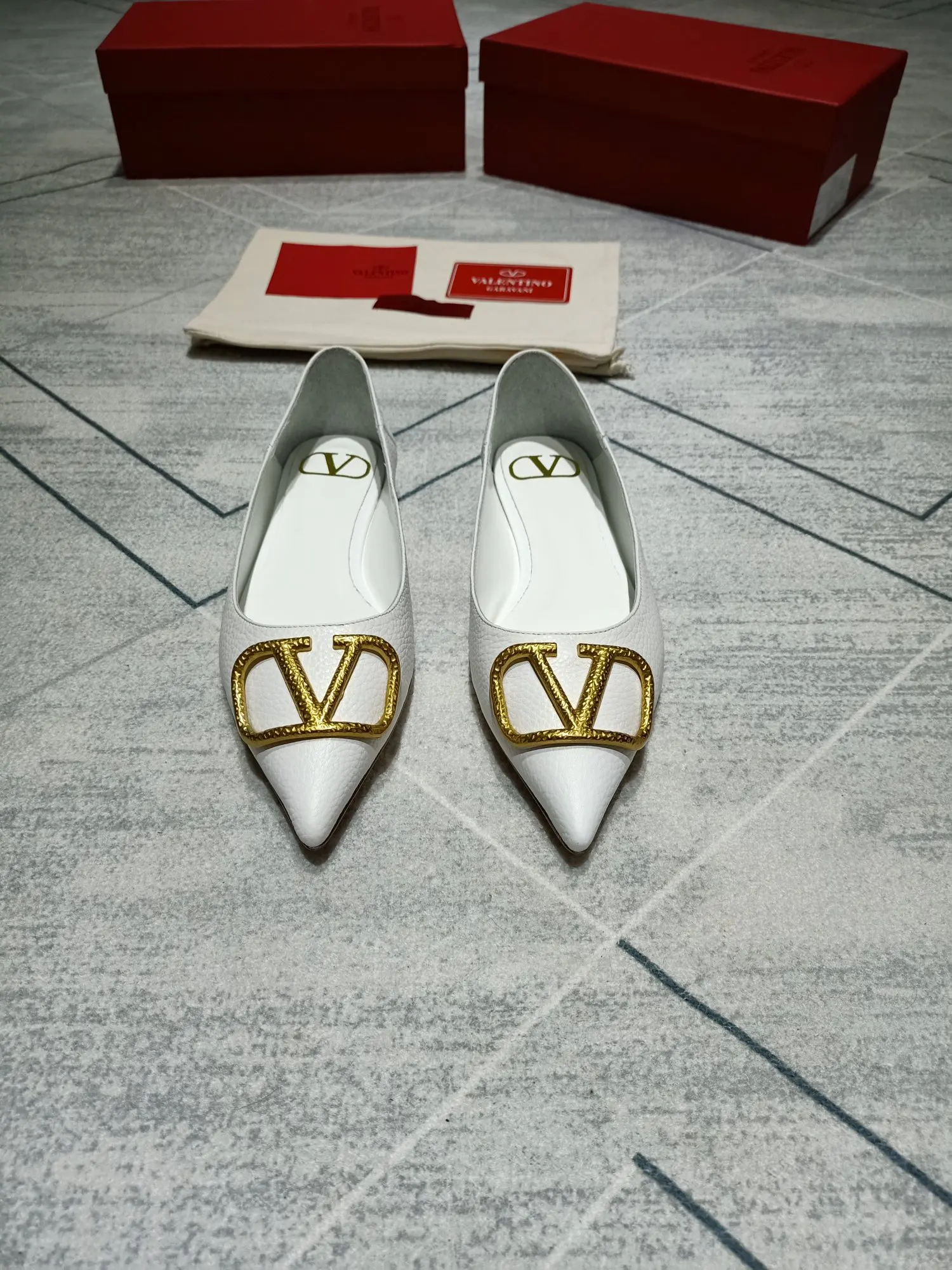 华伦天奴 经典款女士凉拖鞋