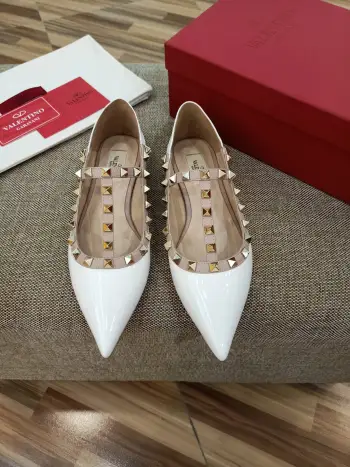 经典款女士凉拖鞋 高仿华伦天奴女士凉鞋/拖鞋