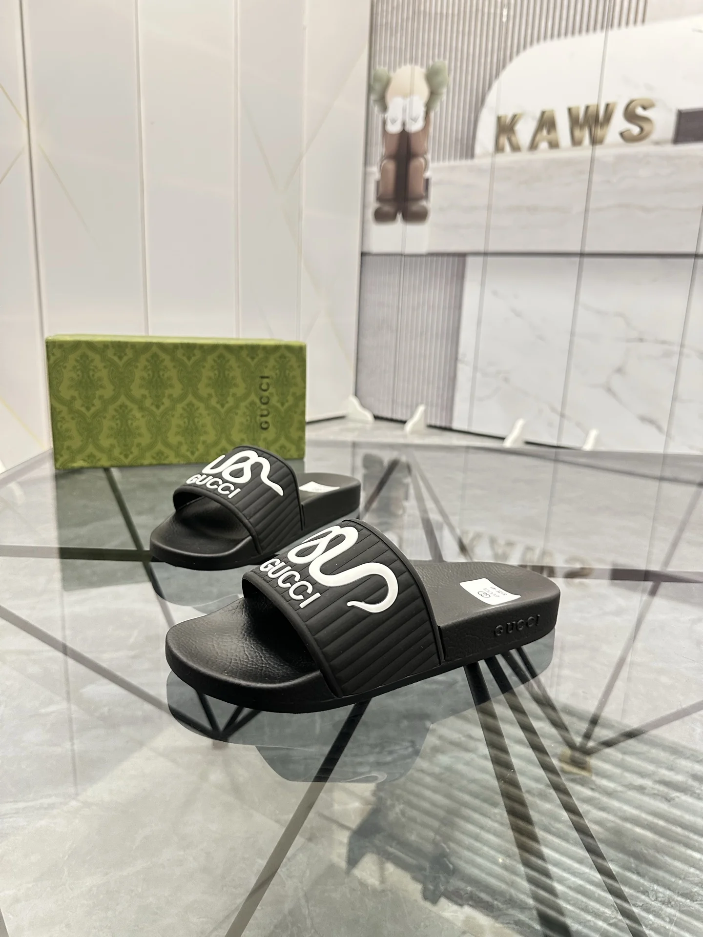 古奇 最新款情侣款拖鞋