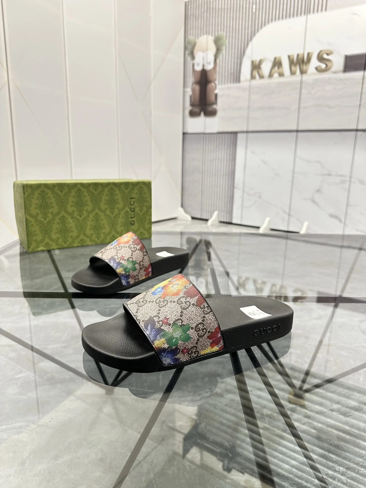 古奇 最新款情侣款拖鞋