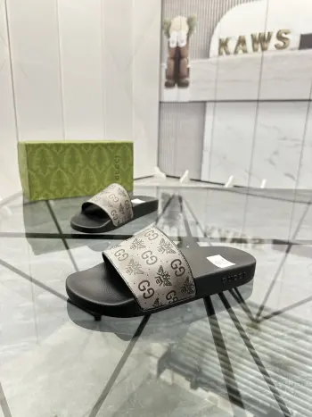 最新款情侣款拖鞋 高仿古奇男士凉鞋/拖鞋