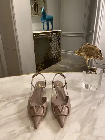 经典款女士高跟凉鞋 高仿华伦天奴女士高跟鞋/单鞋