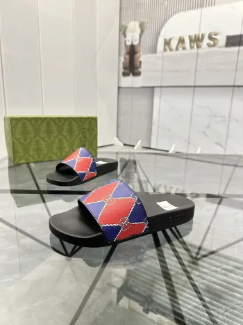 最新款情侣款拖鞋 高仿古奇男士凉鞋/拖鞋