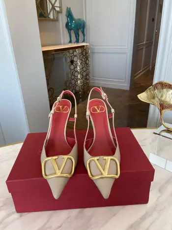 经典款女士高跟凉鞋 高仿华伦天奴女士高跟鞋/单鞋