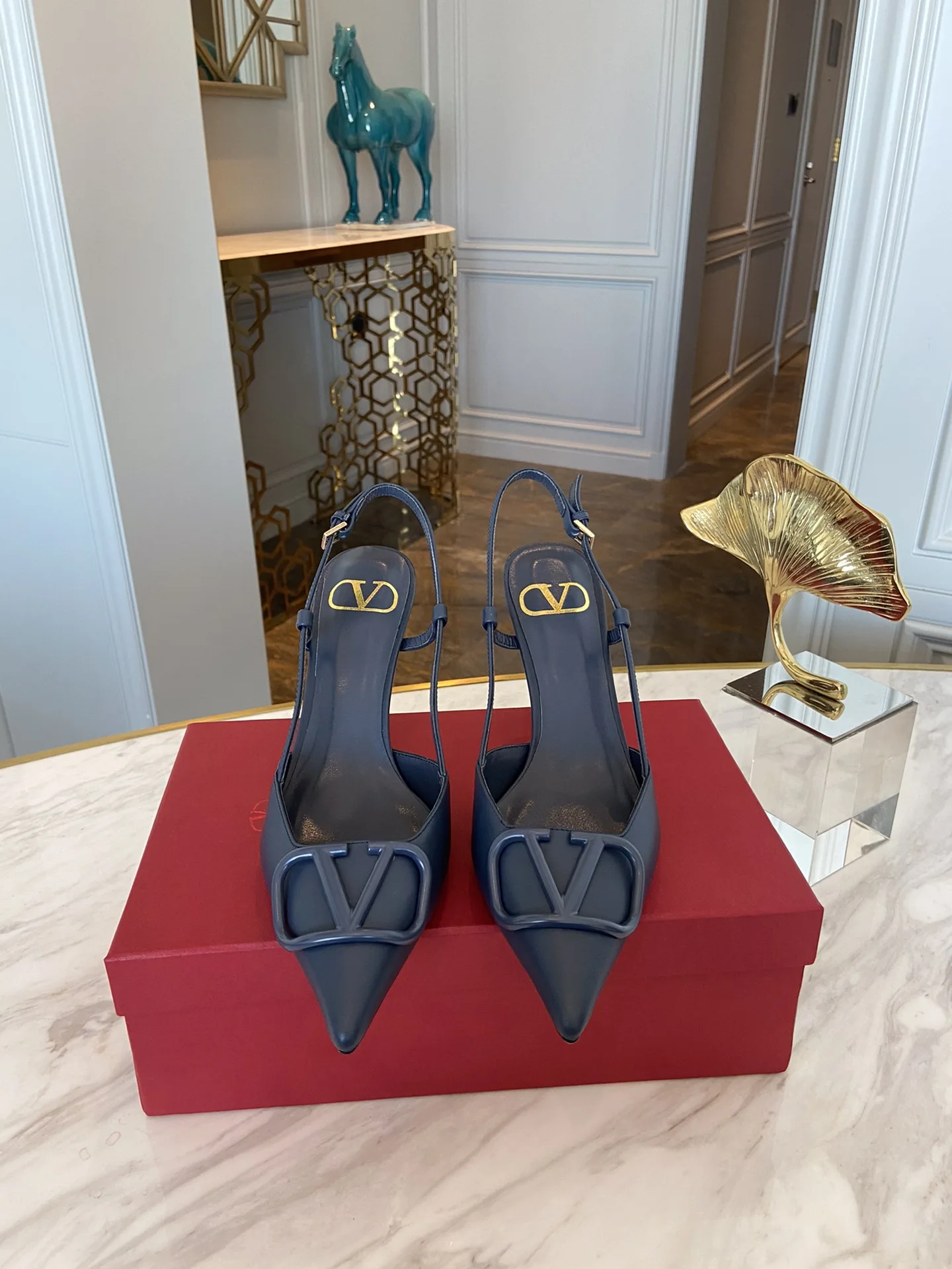 华伦天奴 经典款女士高跟凉鞋