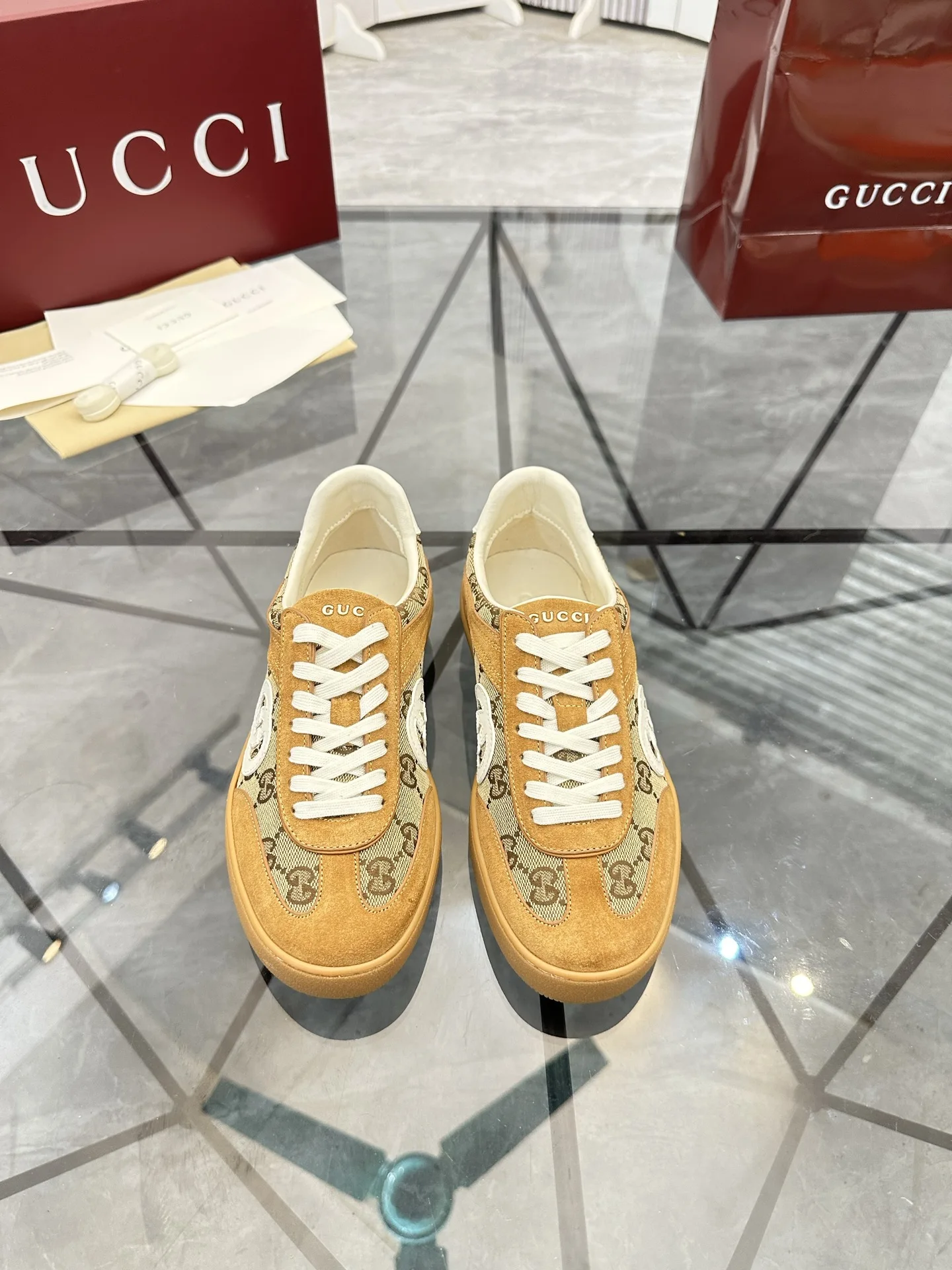 古奇 新款经典低帮休闲鞋