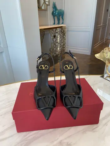 经典款女士高跟凉鞋 高仿华伦天奴女士高跟鞋/单鞋