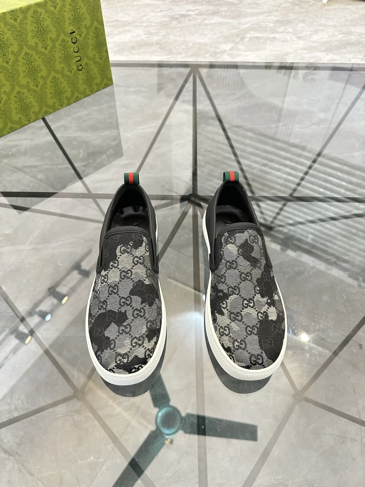 古奇 男士一脚蹬渔夫鞋