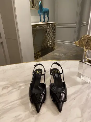 经典款女士高跟凉鞋 高仿华伦天奴女士高跟鞋/单鞋