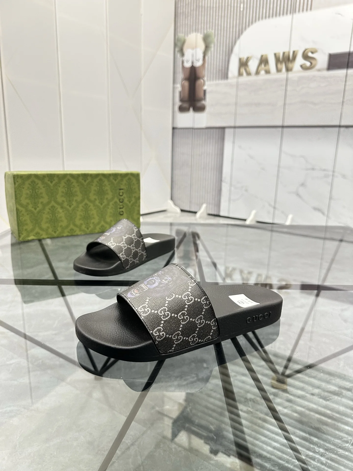 古奇 最新款情侣款拖鞋 古奇 最新款情侣款拖鞋