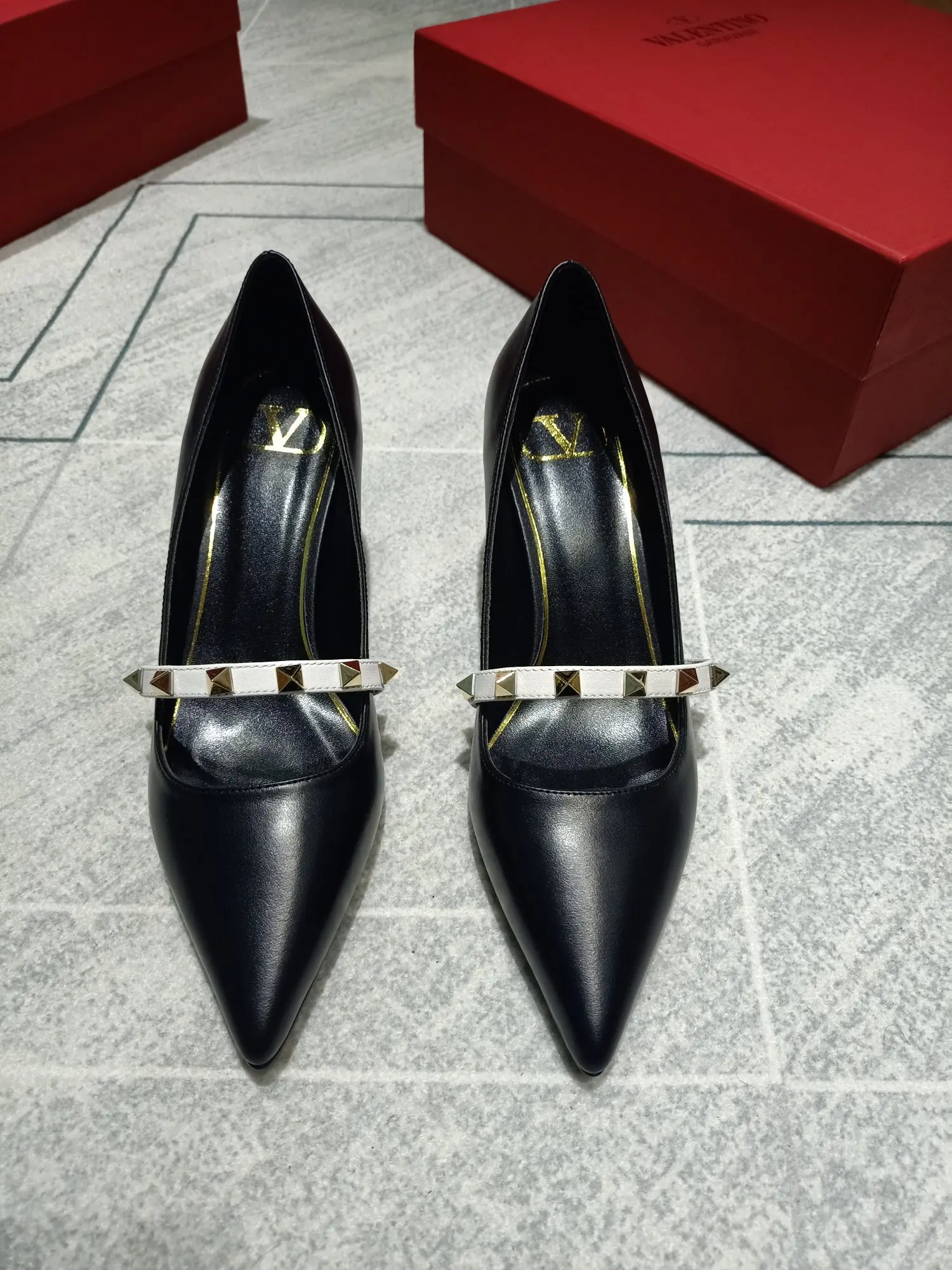  Valentino Garavani Classic women s high heels