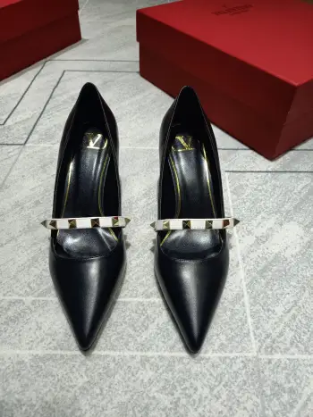 经典款女士高跟鞋 高仿华伦天奴女士高跟鞋/单鞋