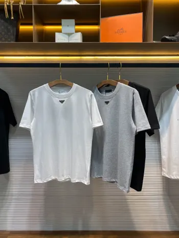 Unisex Casual Short Sleeve T-Shirt with Metal Triangle Badge Below the Collar Replica Prada Tshirts and Polos