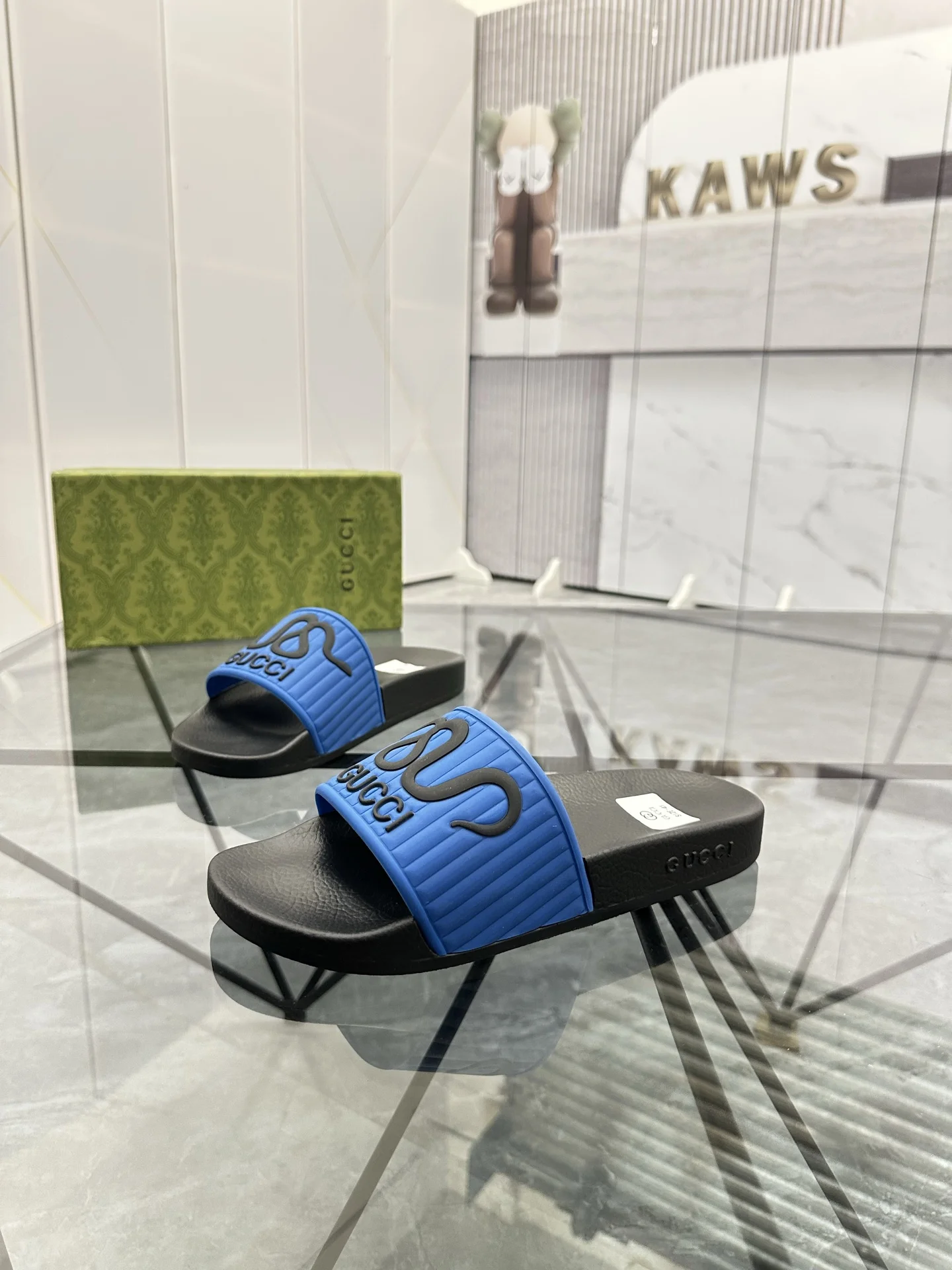 古奇 最新款情侣款拖鞋 古奇 最新款情侣款拖鞋