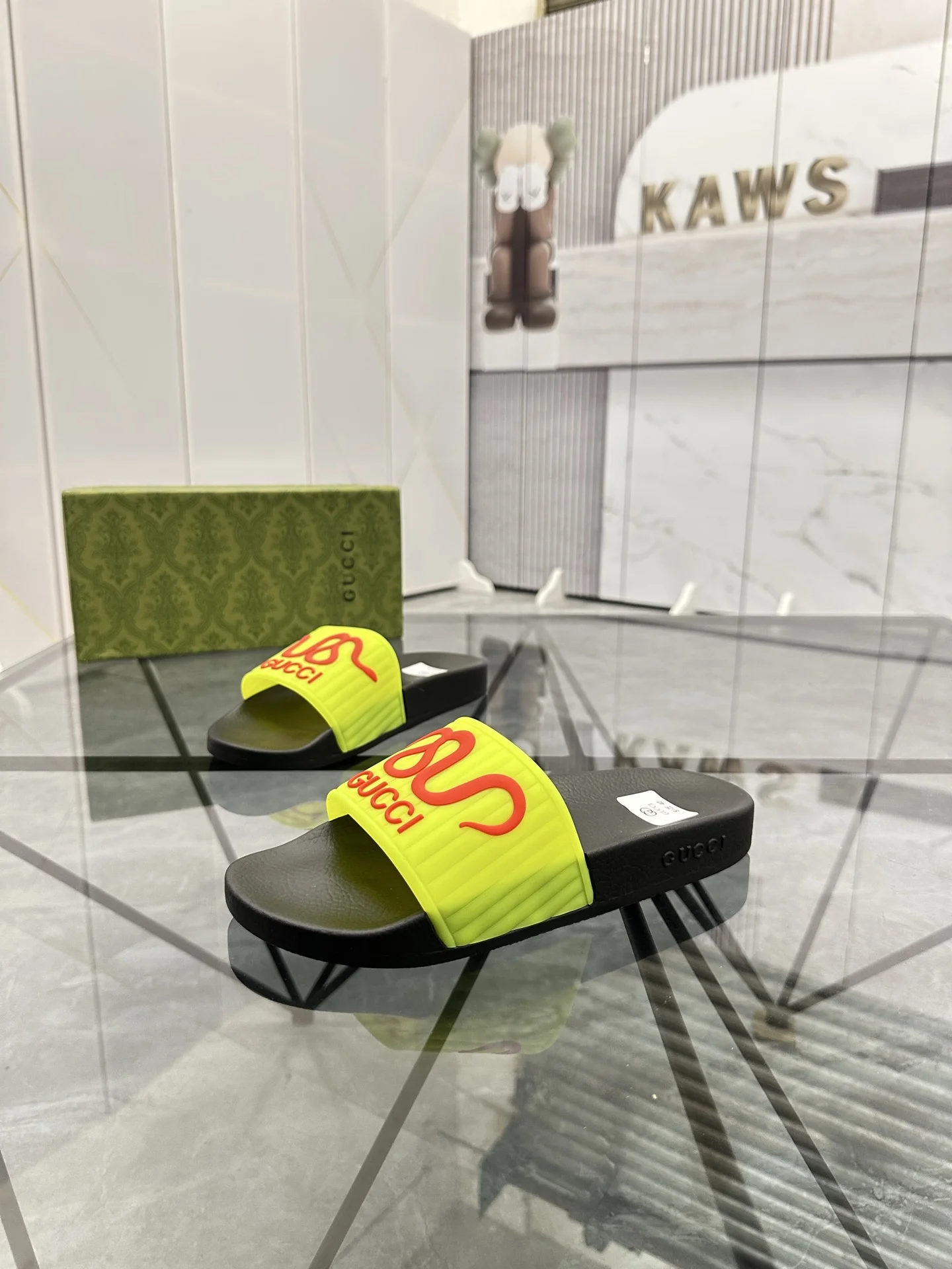 古奇 最新款情侣款拖鞋