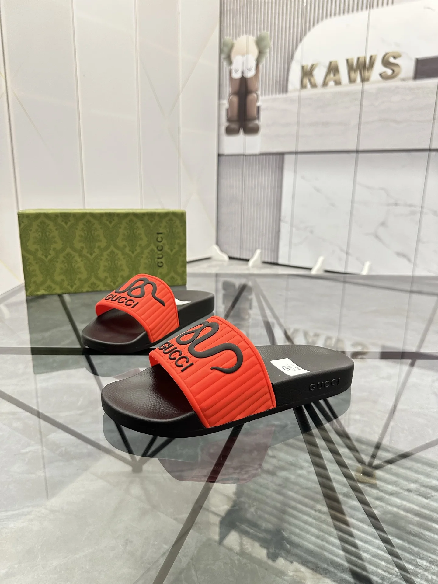 古奇 最新款情侣款拖鞋