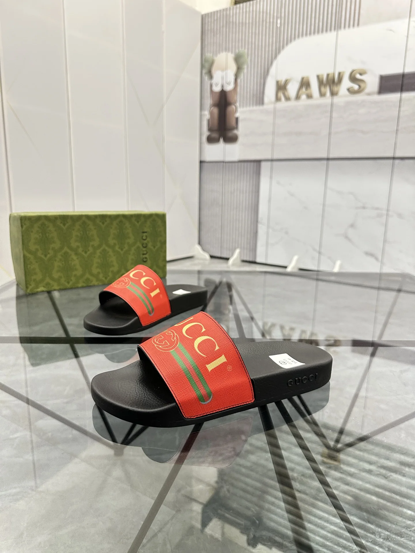 古奇 最新款情侣款拖鞋