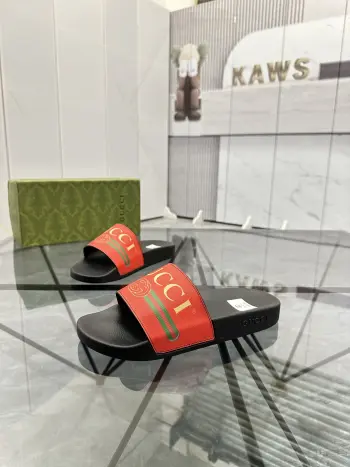 最新款情侣款拖鞋 高仿古奇男士凉鞋/拖鞋