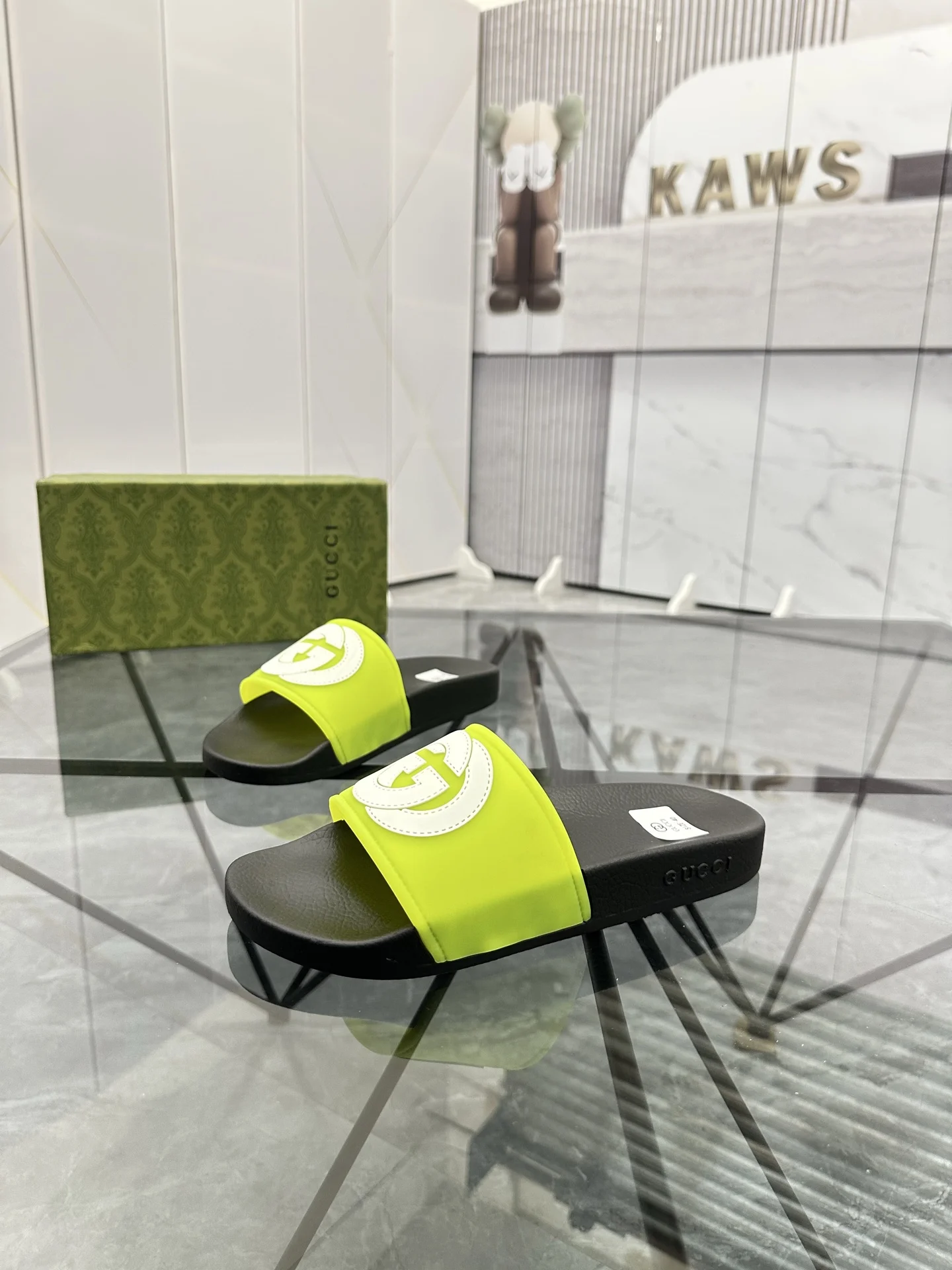 古奇 最新款情侣款拖鞋