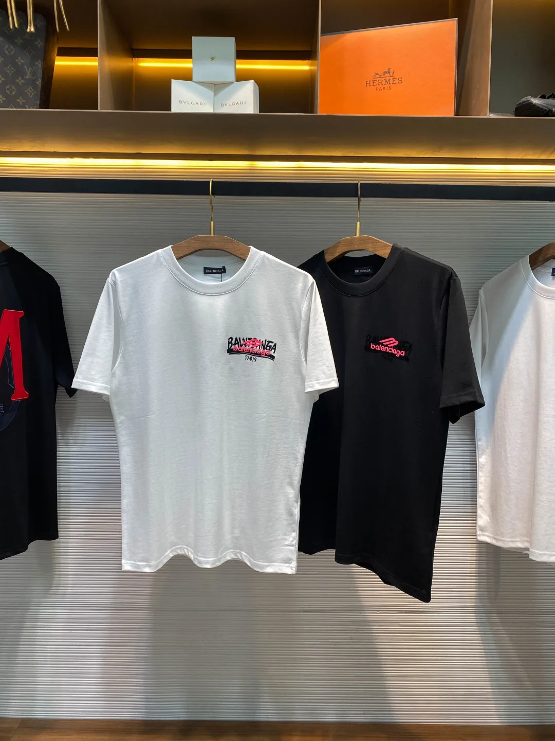 巴黎世家 男女同款撞色重叠徽标胶印休闲套头短袖T恤衫 巴黎世家 男女同款撞色重叠徽标胶印休闲套头短袖T恤衫