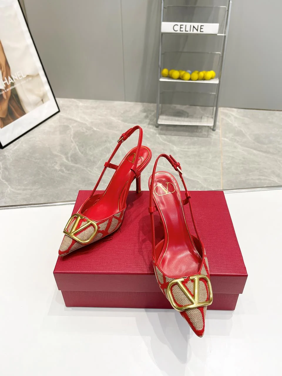 华伦天奴 经典款女士高跟凉鞋