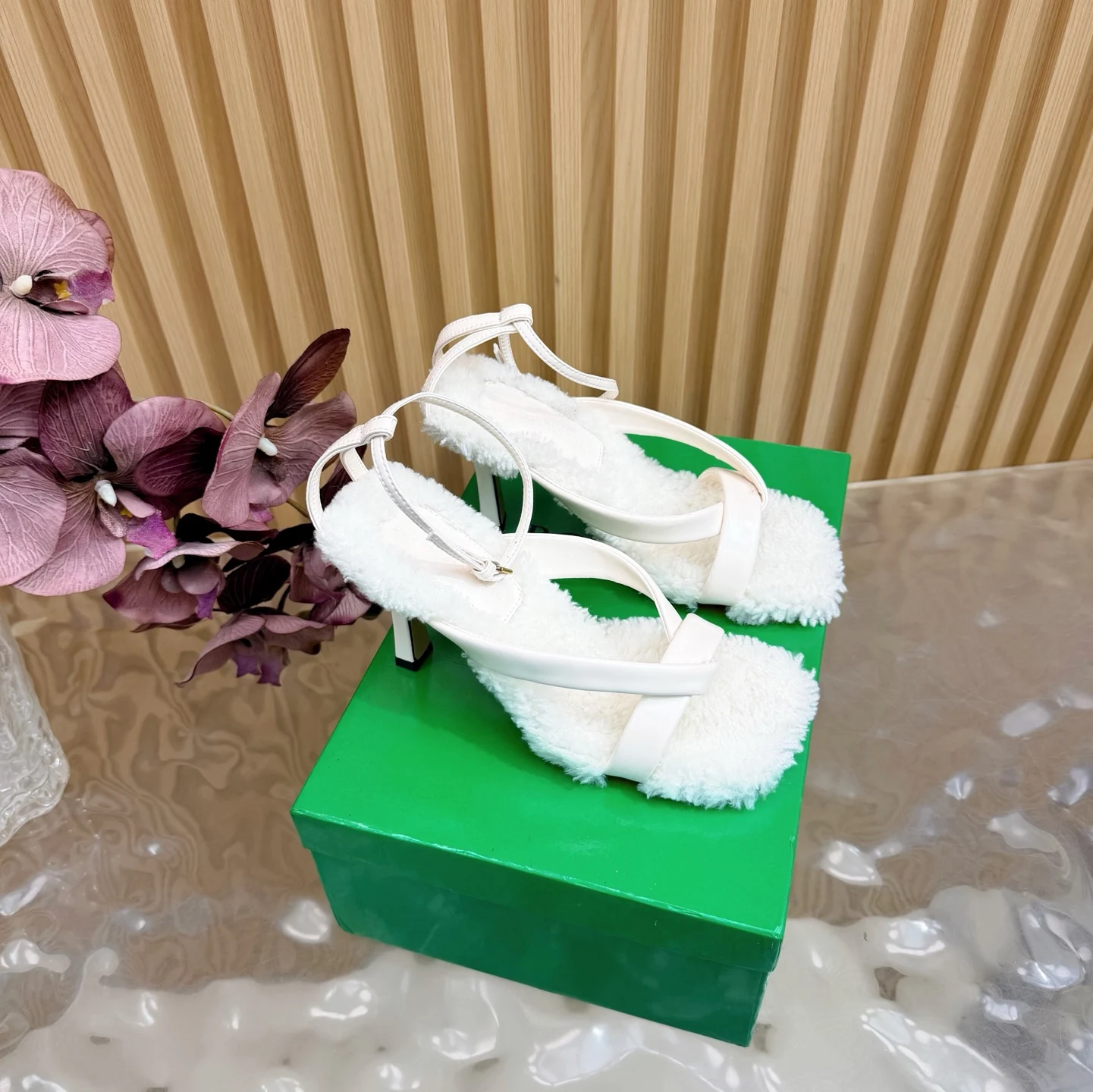 BV Adamo系列 羊毛高跟凉鞋