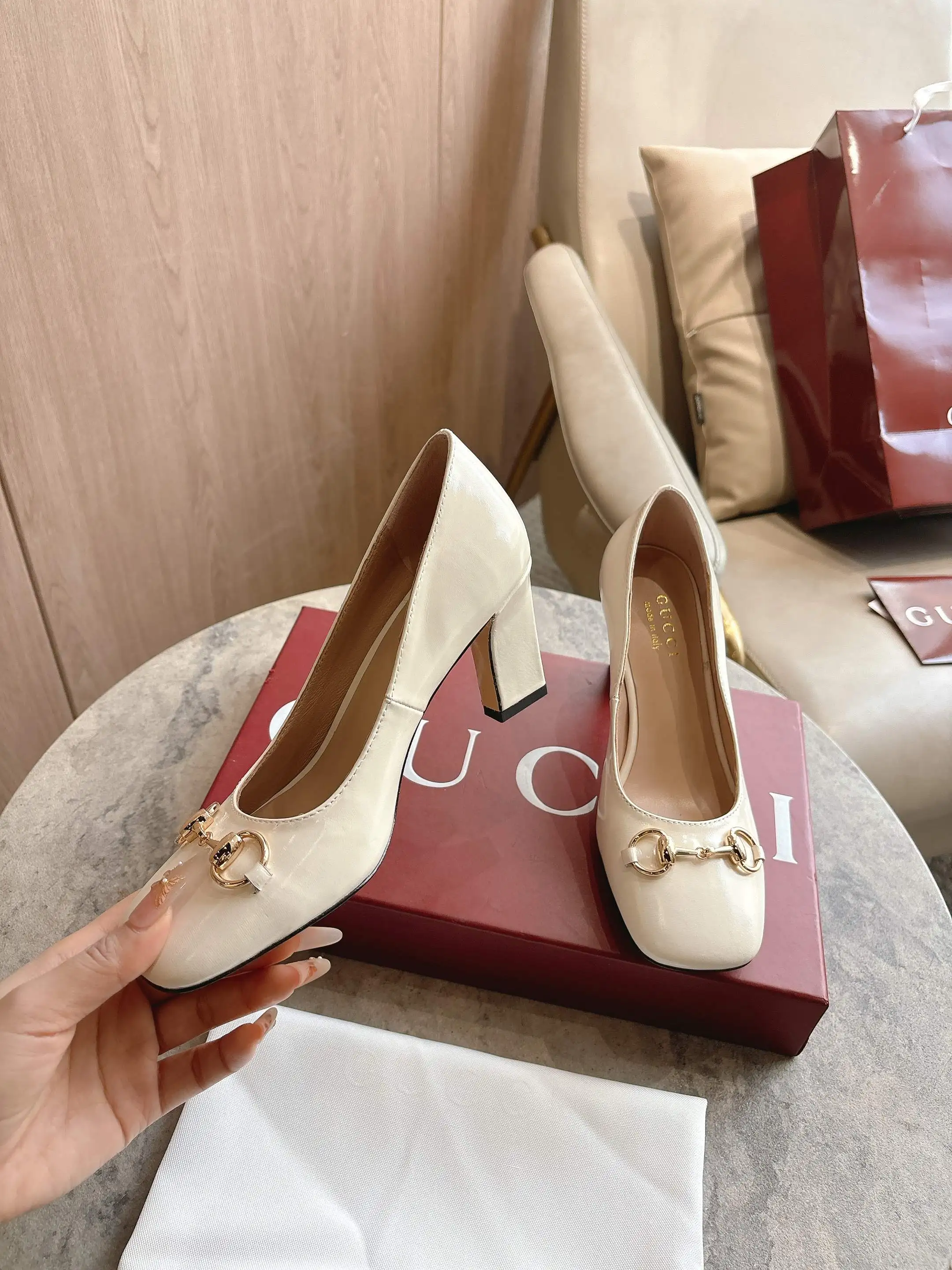 古奇 Signora系列鞋履 马衔扣高跟鞋