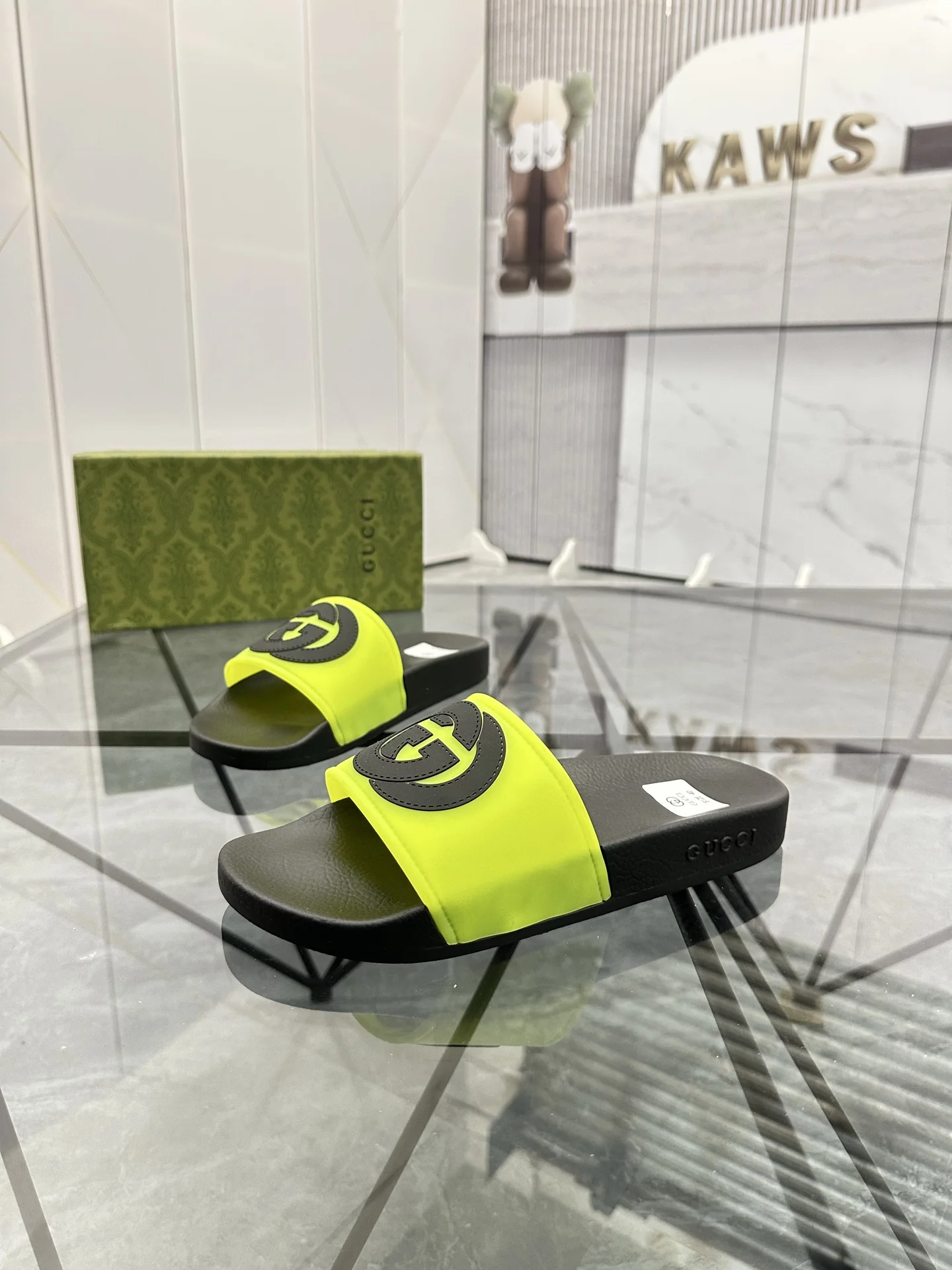 古奇 最新款情侣款拖鞋 古奇 最新款情侣款拖鞋