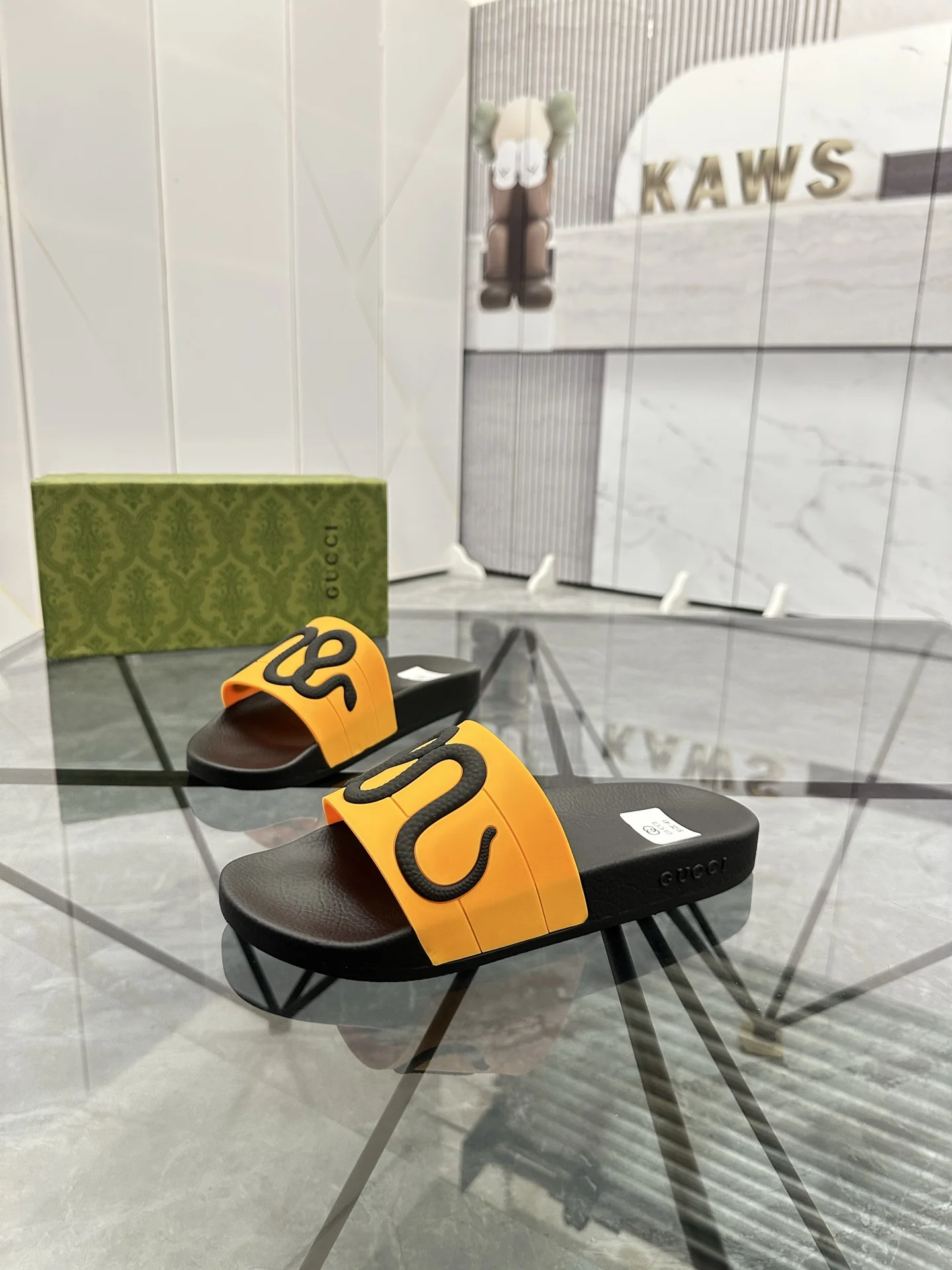 古奇 最新款情侣款拖鞋