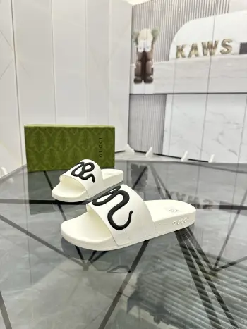 最新款情侣款拖鞋 高仿古奇男士凉鞋/拖鞋