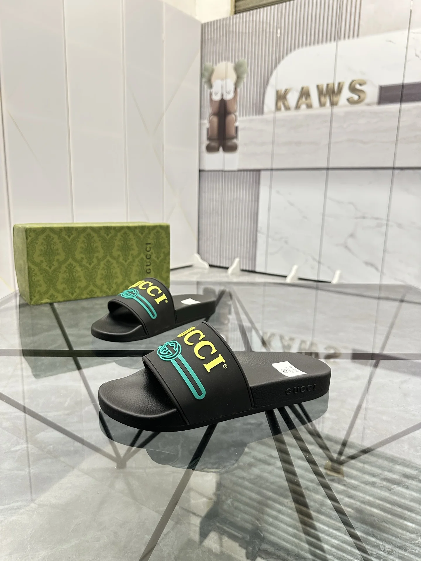 古奇 最新款情侣款拖鞋