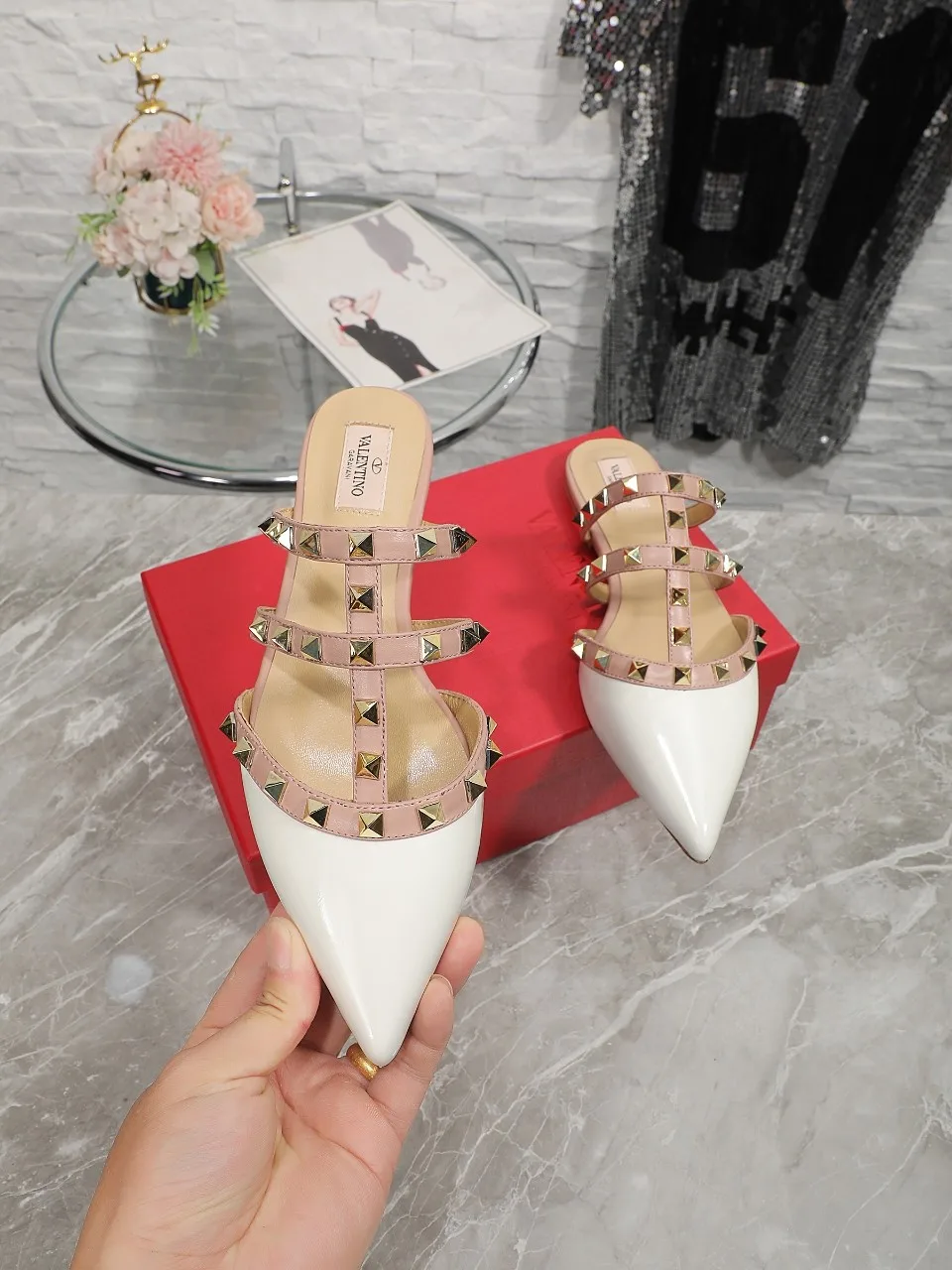 华伦天奴 经典凉拖鞋 华伦天奴 经典凉拖鞋