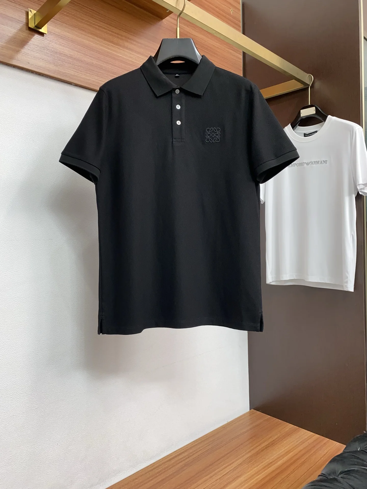 LV 2026春夏新款男士短袖齐脚针织Polo衫 LV 2026春夏新款男士短袖齐脚针织Polo衫