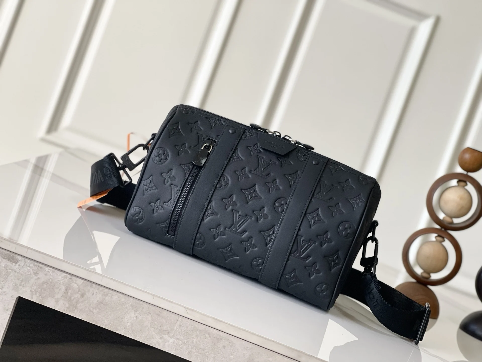 LV M45911  男士帆布邮差包 男士斜挎包