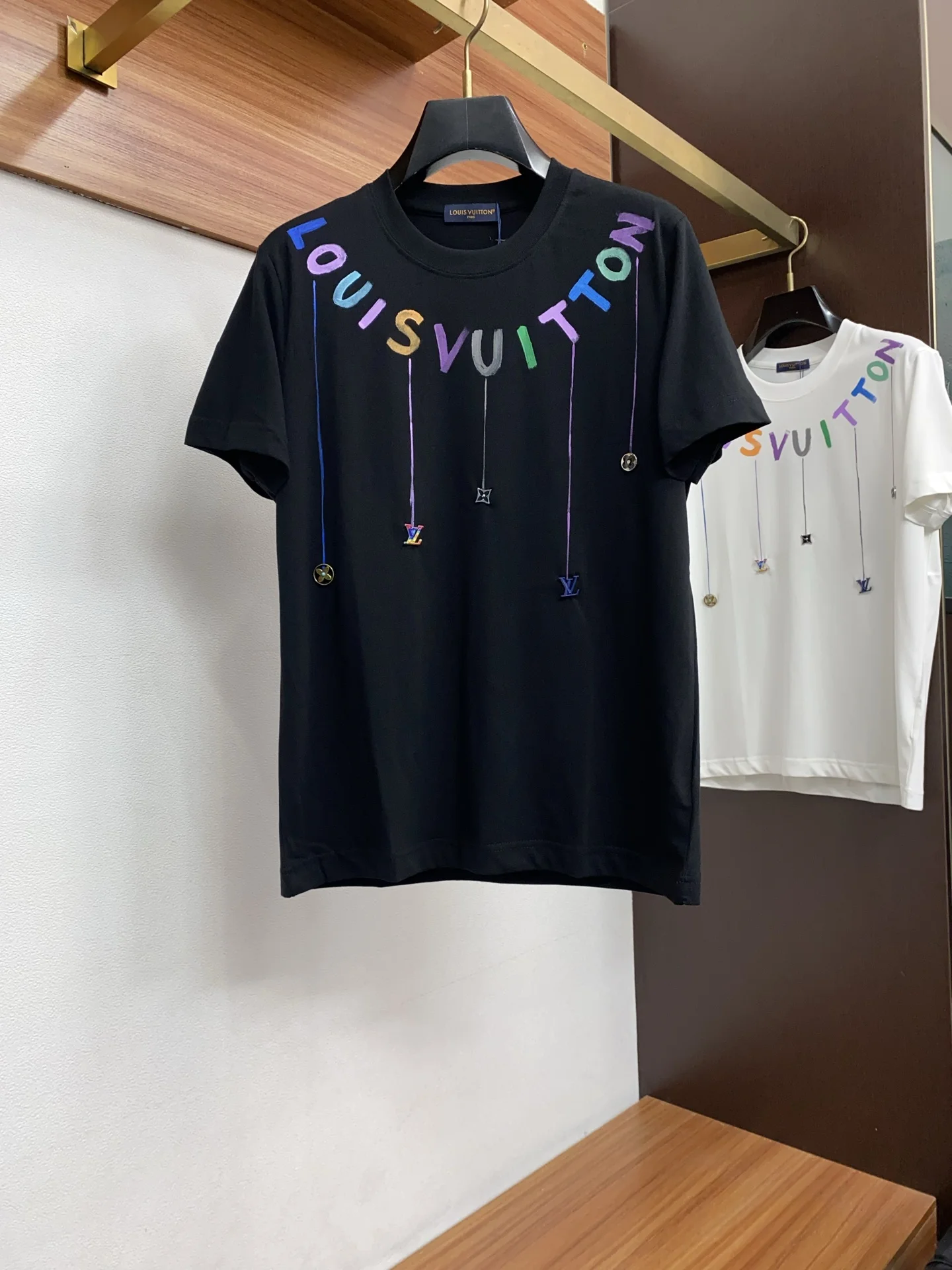 LV 圆领男士短袖T恤