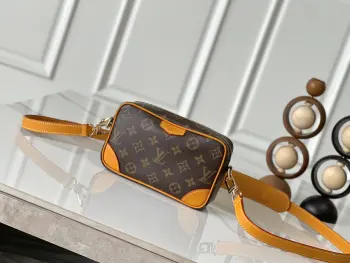  M14058 涂层帆布邮差包 女士斜挎包 高仿LV女包