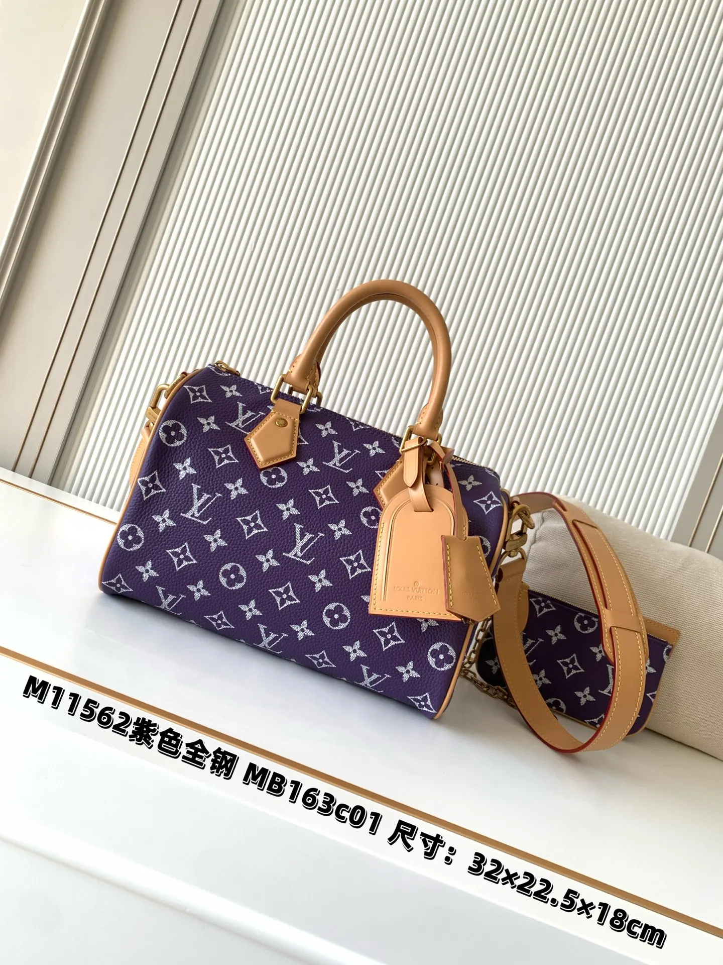 LV M11561 全钢五金牛皮老花手袋 女士斜挎包