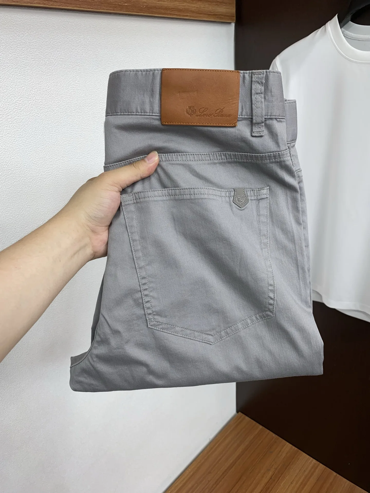 诺悠翩雅 春夏新款 休闲裤 诺悠翩雅 春夏新款 休闲裤