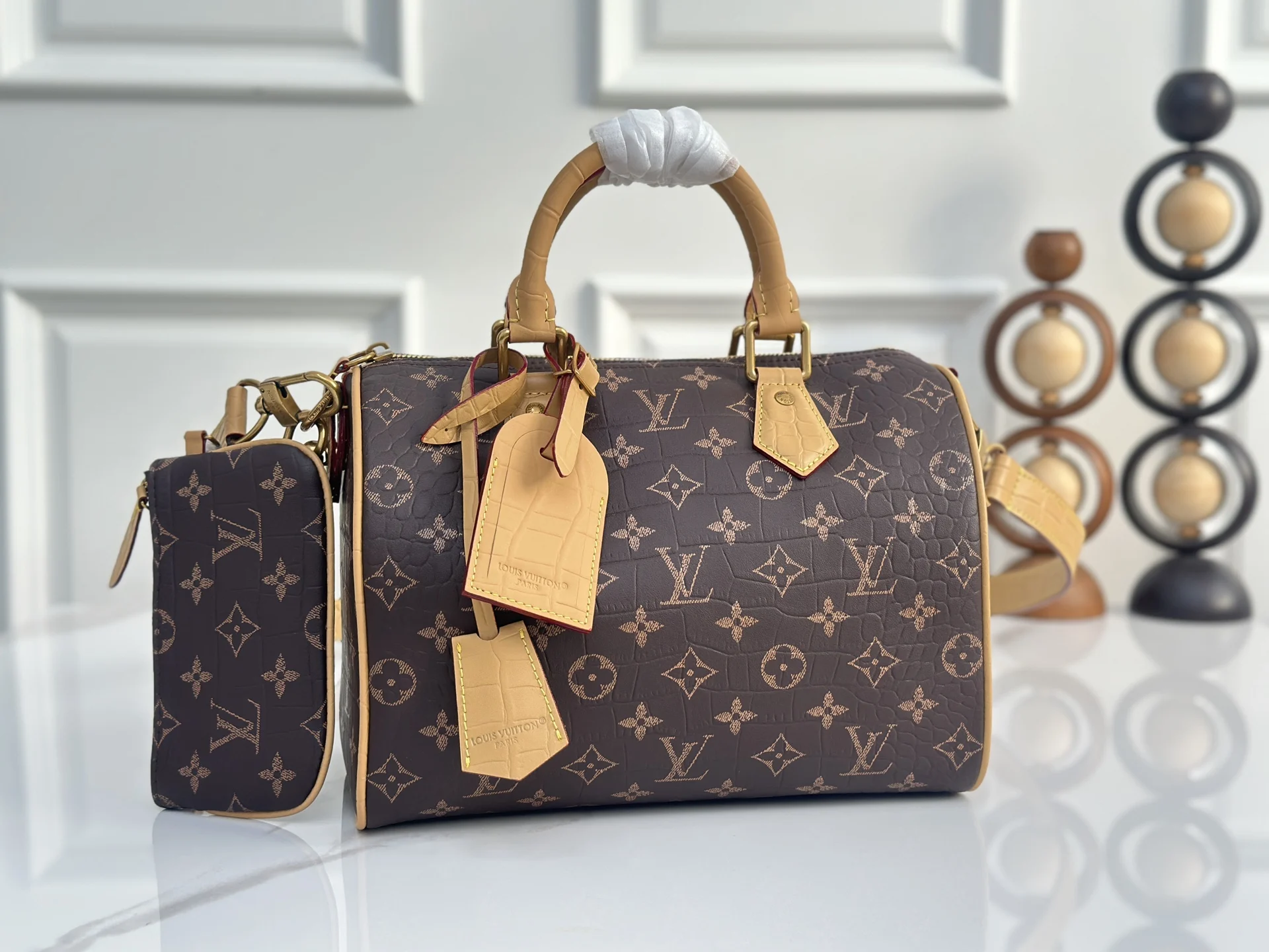 LV M24425 老花鳄鱼纹手袋 女士斜挎包 LV M24425 老花鳄鱼纹手袋 女士斜挎包