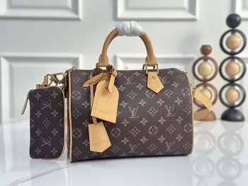 M24425 Reading Glasses Crocodile Pattern Handbag Women s Crossbody Bag Replica Louis Vuitton womens bags