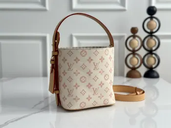 M28335 Cowhide Leather Handbag Women s Shoulder Bag Replica Louis Vuitton womens bags