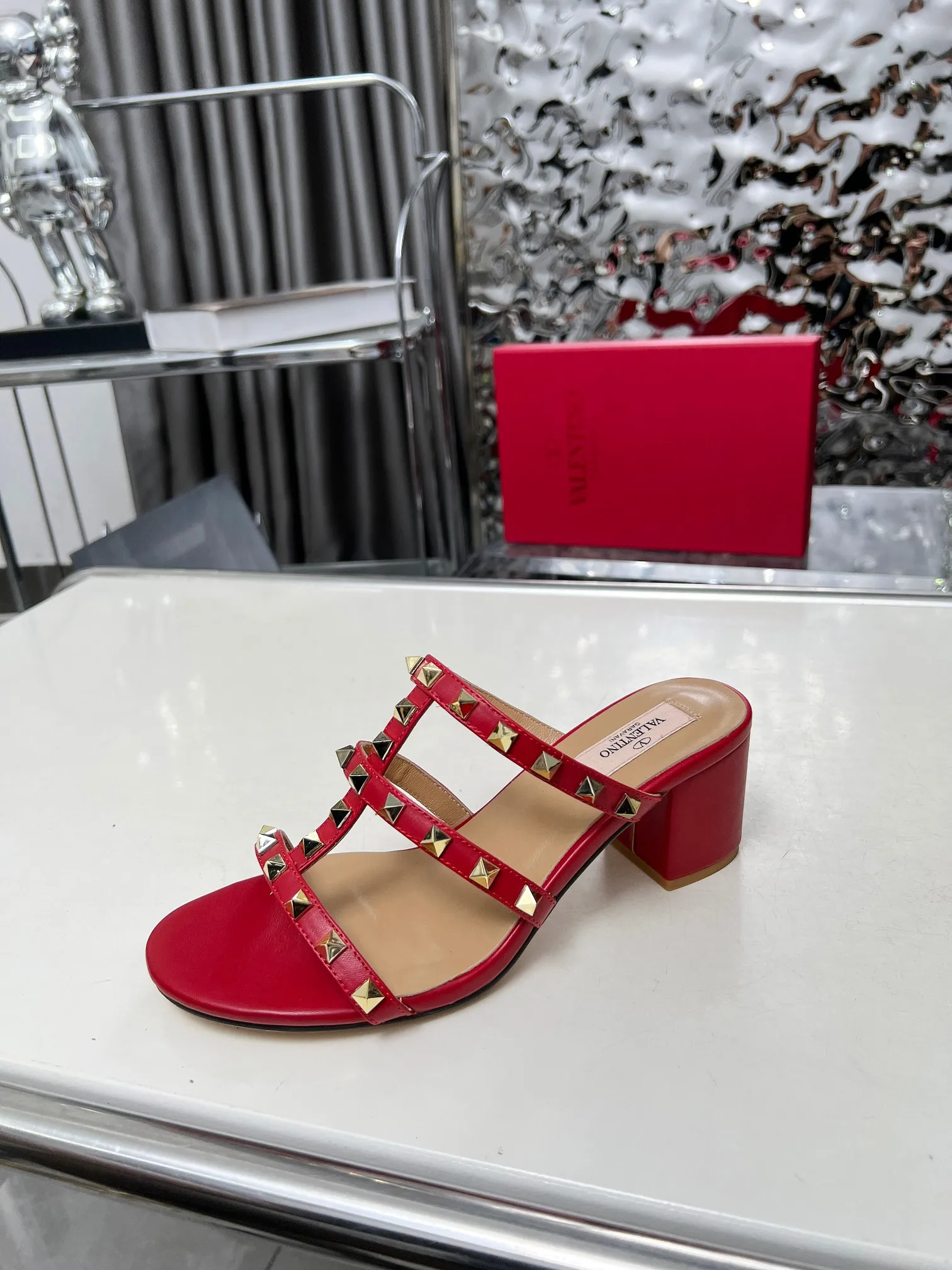 华伦天奴 跟高6厘米 高跟凉拖鞋